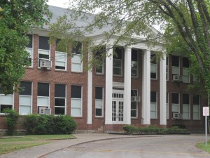 Lipscomb interested in purchasing Stokes school