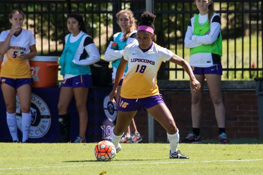 Women’s soccer defeats USC Upstate 2-1