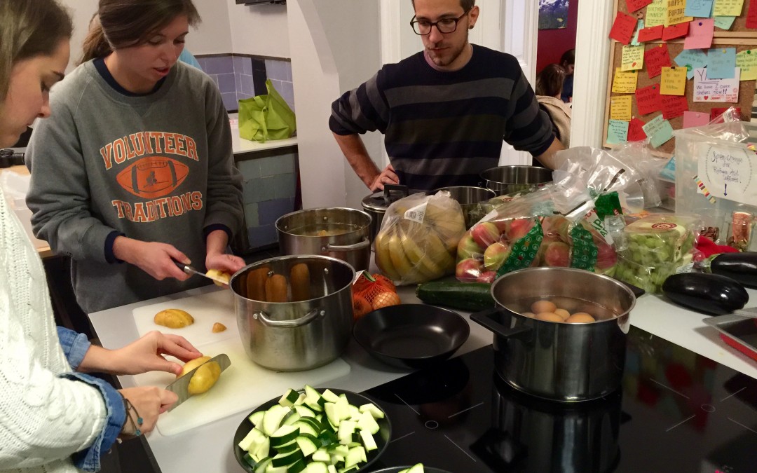Students offer help to refugees in Austria