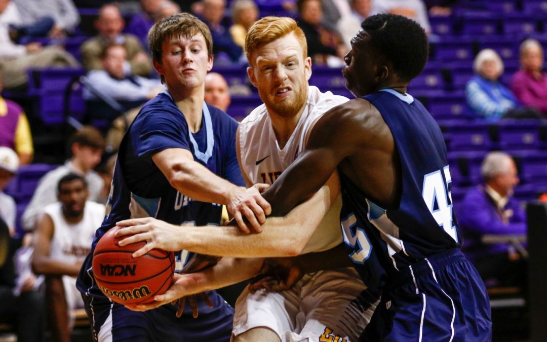 Men’s basketball has strong showing against Oakland City