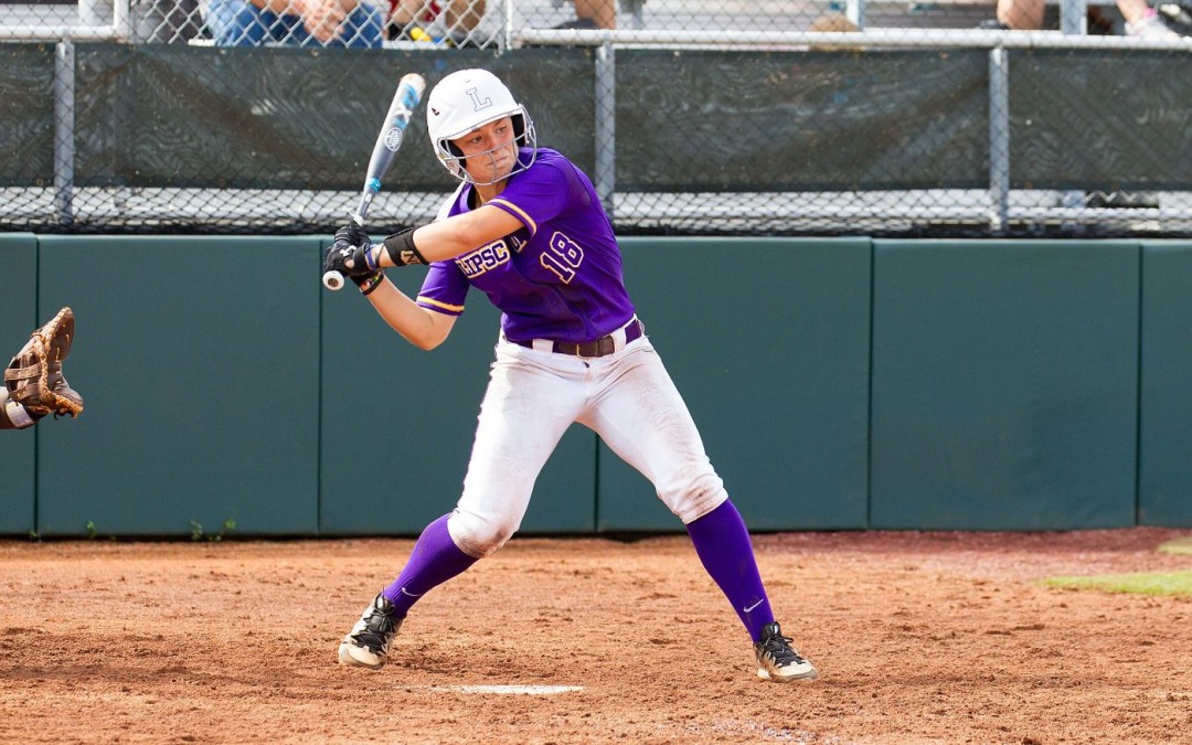 Lipscomb softball splits home-opener against Louisville