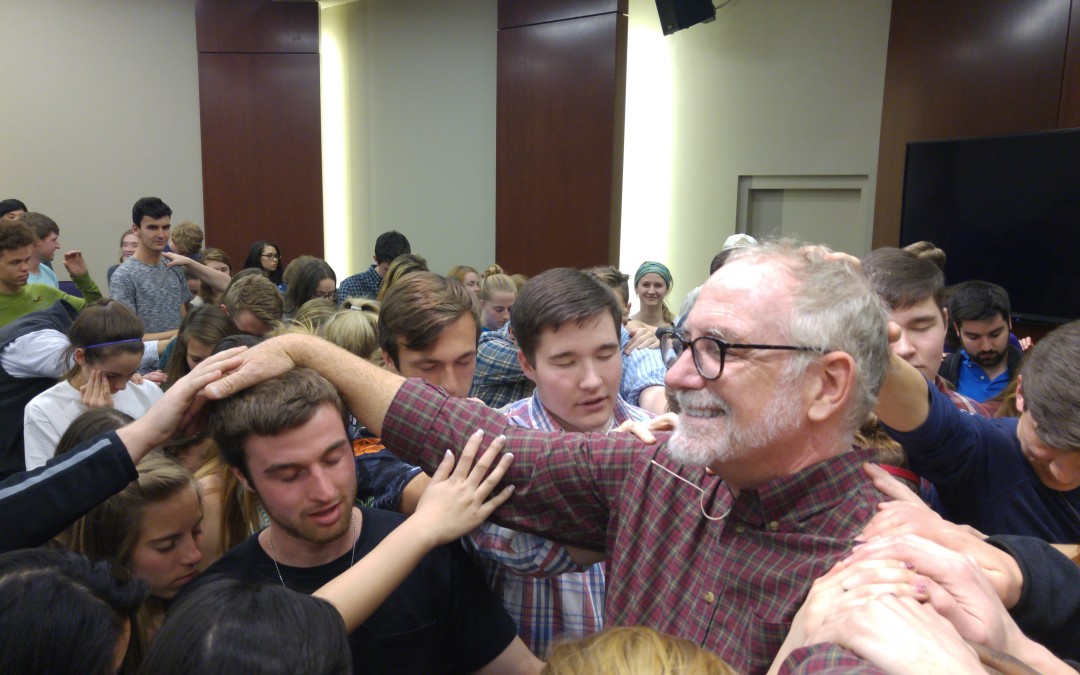 Author Bob Goff encourages whimsical living, evangelism to students