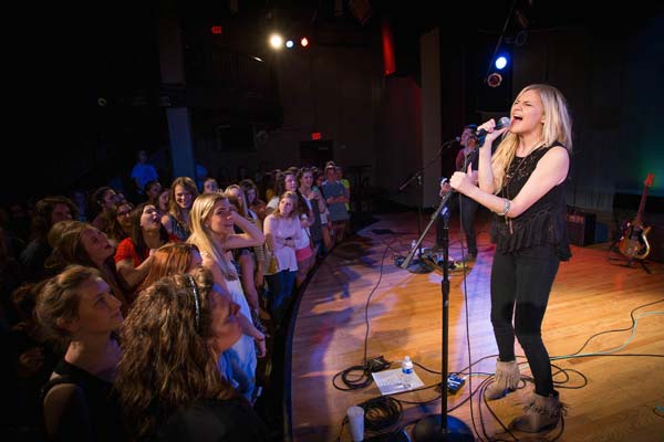Lipscomb alumni to step into the spotlight at 59th annual Grammy Awards, inspiring current students