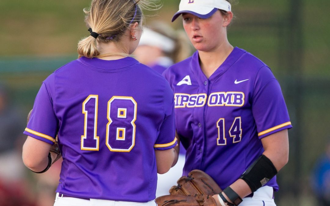 Softball takes 2/3 in series against Stetson