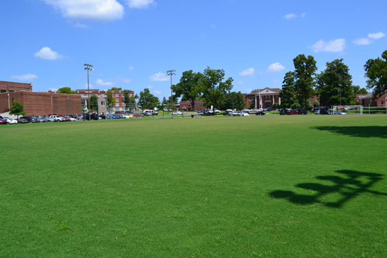 Strength, conditioning coach advises precautions to avoid heat-related illnesses