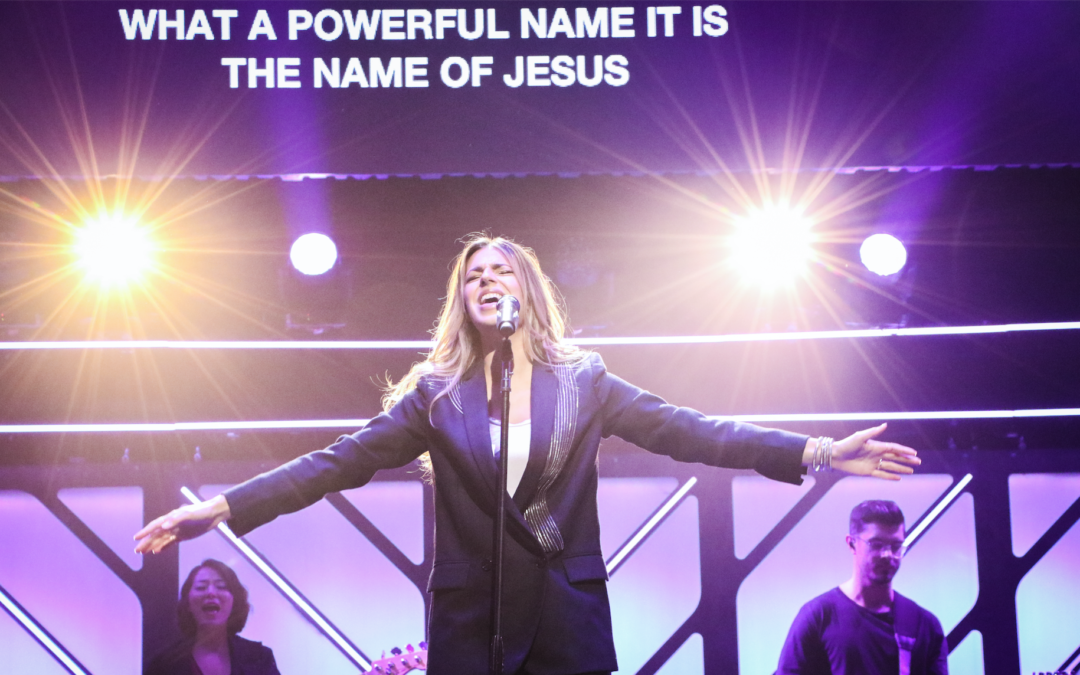 2017 Dove Awards performance photo gallery