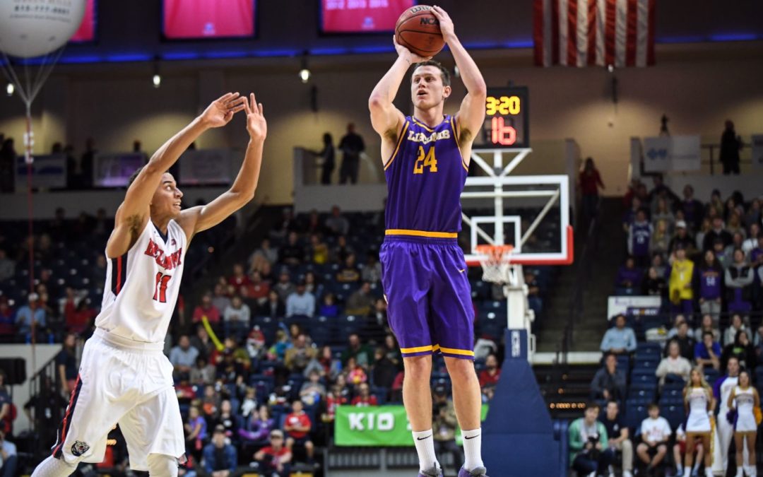 Lipscomb downs Belmont to end streak, retakes Boulevard 