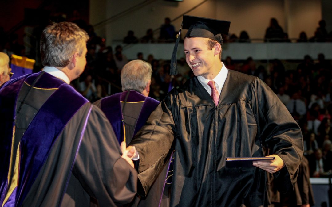 Lipscomb awards 840+ degrees at spring 2018 commencement; Coach Casey Alexander delivers charge