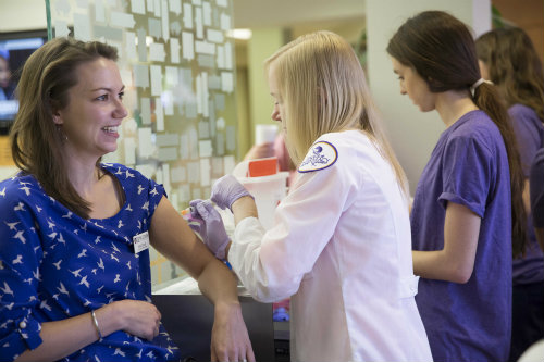 Lipscomb Pharmacy Dept. preps students for flu season with annual Bison Flu Fest