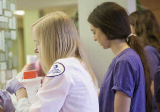 Lipscomb College of Pharmacy makes hand-sanitizer for Nashville community