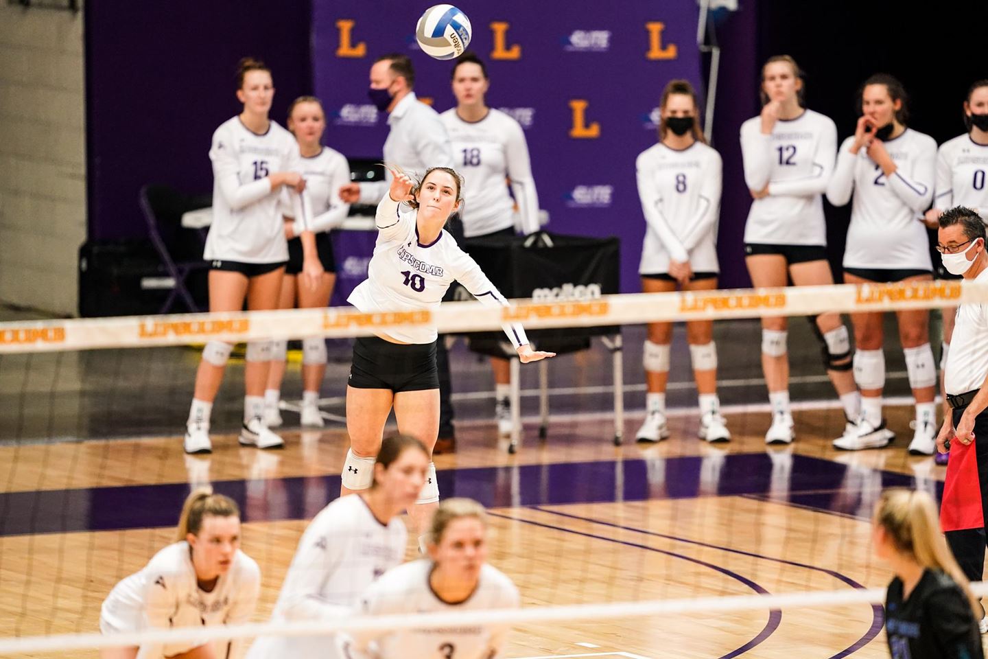 volleyball team opens season 30 after win against UAB