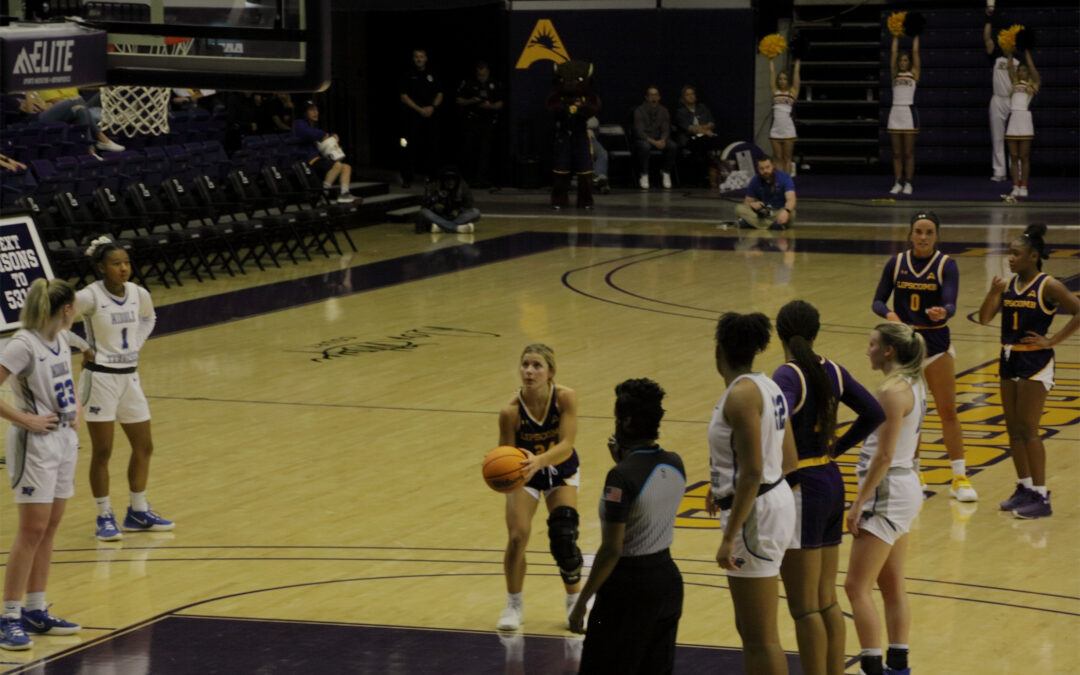 Women’s basketball beaten by Blue Raiders