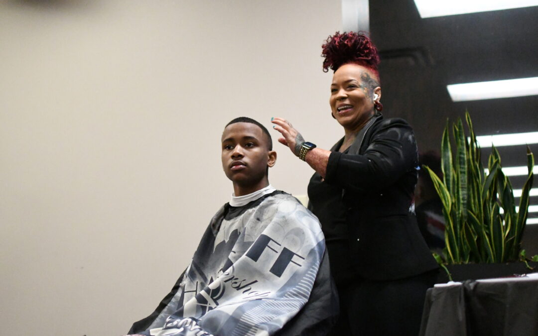 Black Student Union’s inaugural Black Hair Expo shows live demonstrations