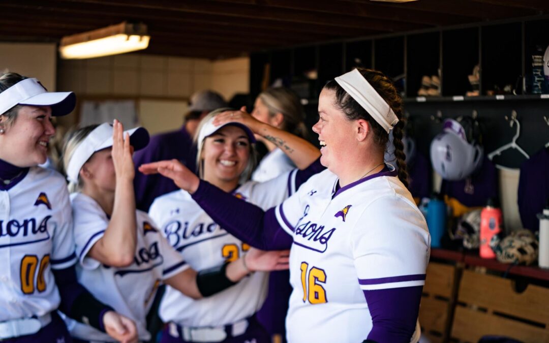 Lipscomb softball claims series against Eagles, evens up ASUN record