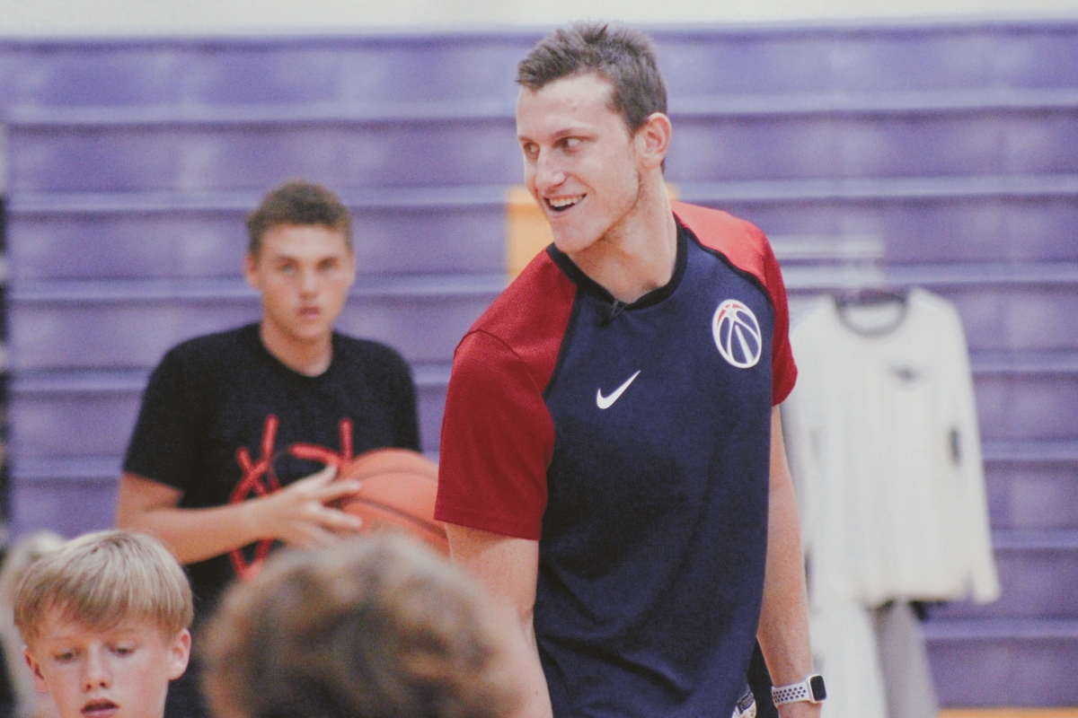 garrison mathews,lanegarrison garrison mathews makes campus return for "pro skills mini camp"